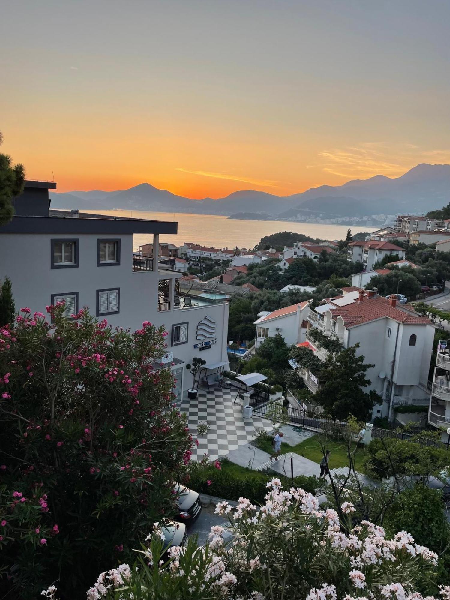 Apartments Sana Sveti Stefan Esterno foto